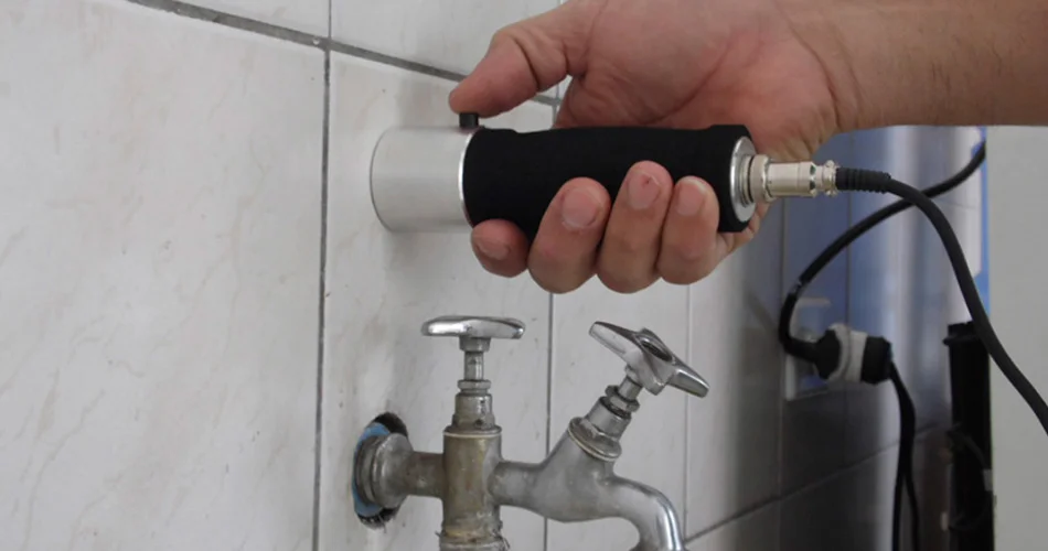 Atendimento Rápido e Eficiente - Combate Ambiental Atendimento Rápido e Eficiente - Combate Ambiental