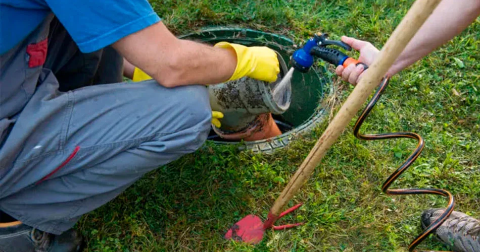 Qual o Preço da Limpeza de Caixa de Gordura em Capela do Alto? - Combate Ambiental Qual o Preço da Limpeza de Caixa de Gordura em Capela do Alto? - Combate Ambiental